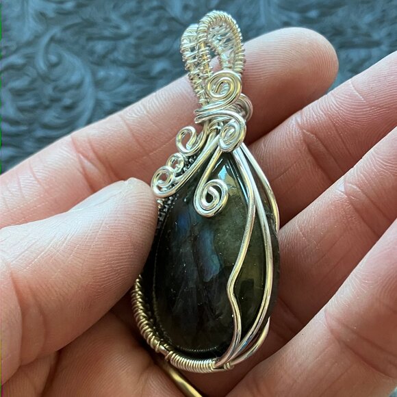 Wire Wrapped Labradorite Pendant Stone Crystal Jewelry - Picture 4 of 7